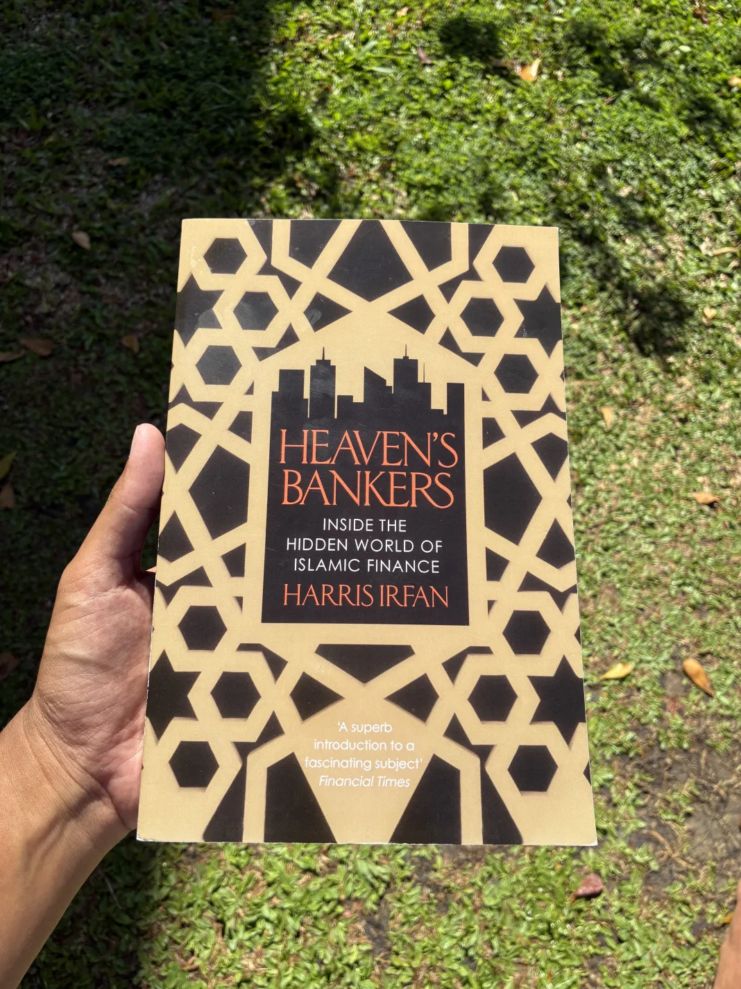 Front cover of Heaven's Bankers