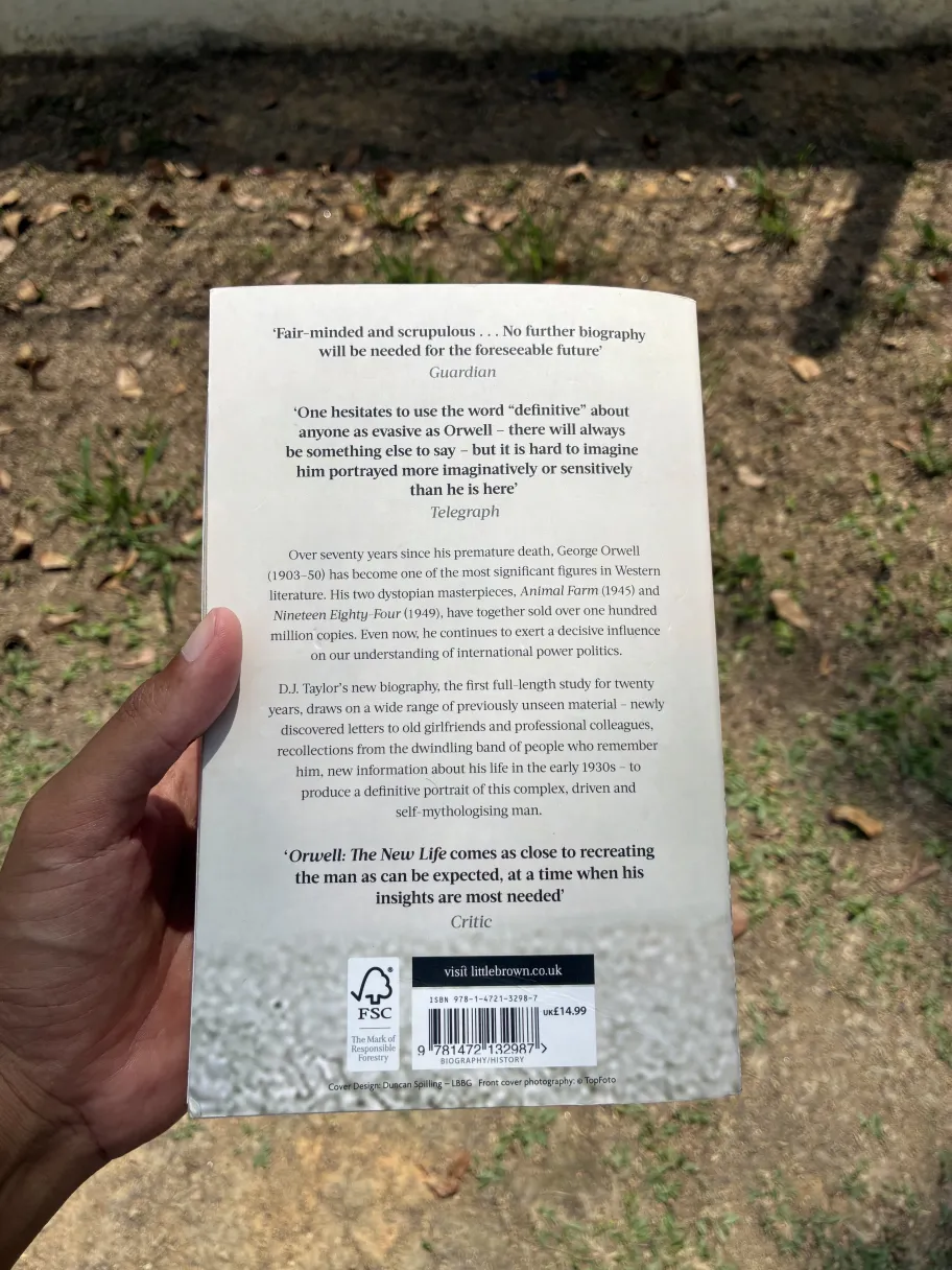 Back cover of Orwell: The New Life